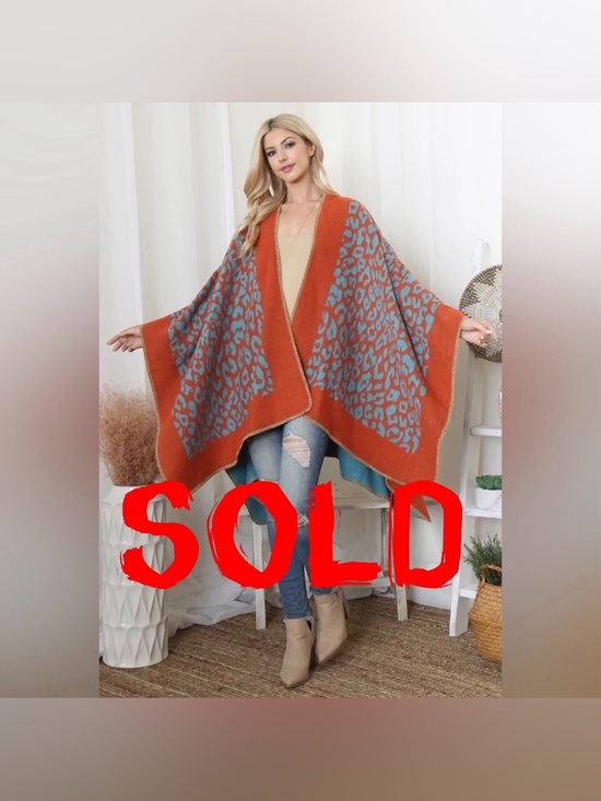 Accessories - Wrap Poncho Beautiful Versatile. Wear on either side. 
Acrylic textile
#N013